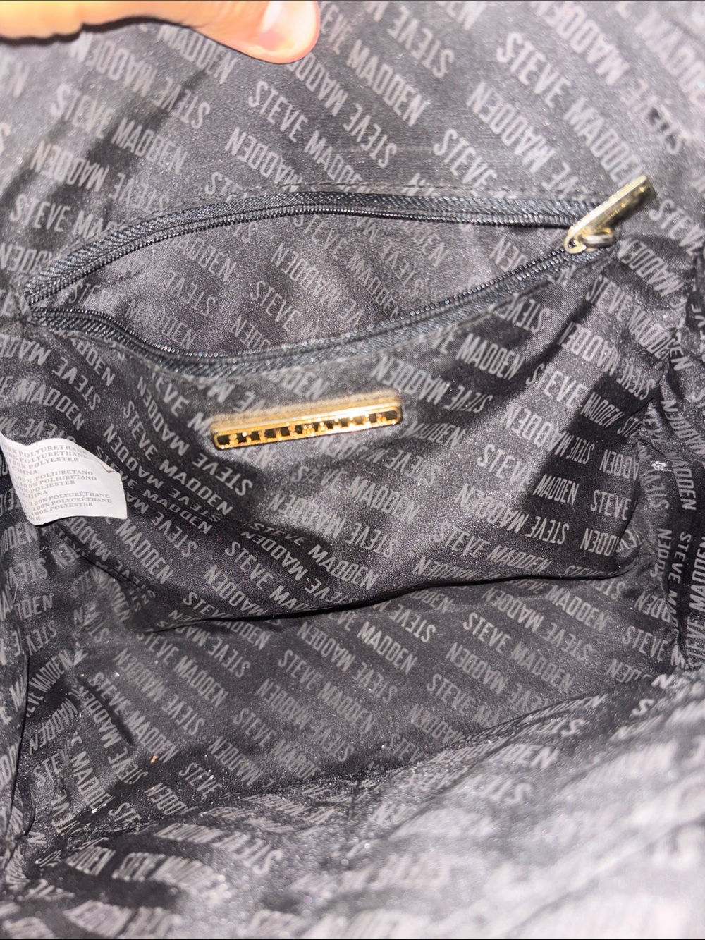 Steve Madden Black Crossbody Bag with Gold Chain Strap - Picture 4 of 8